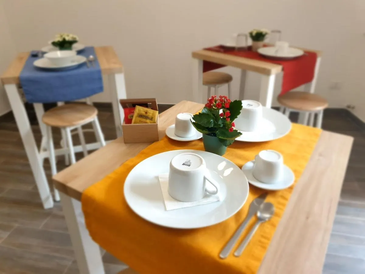 Konukevi Residenza Tarzana Otel Palermo İtalya