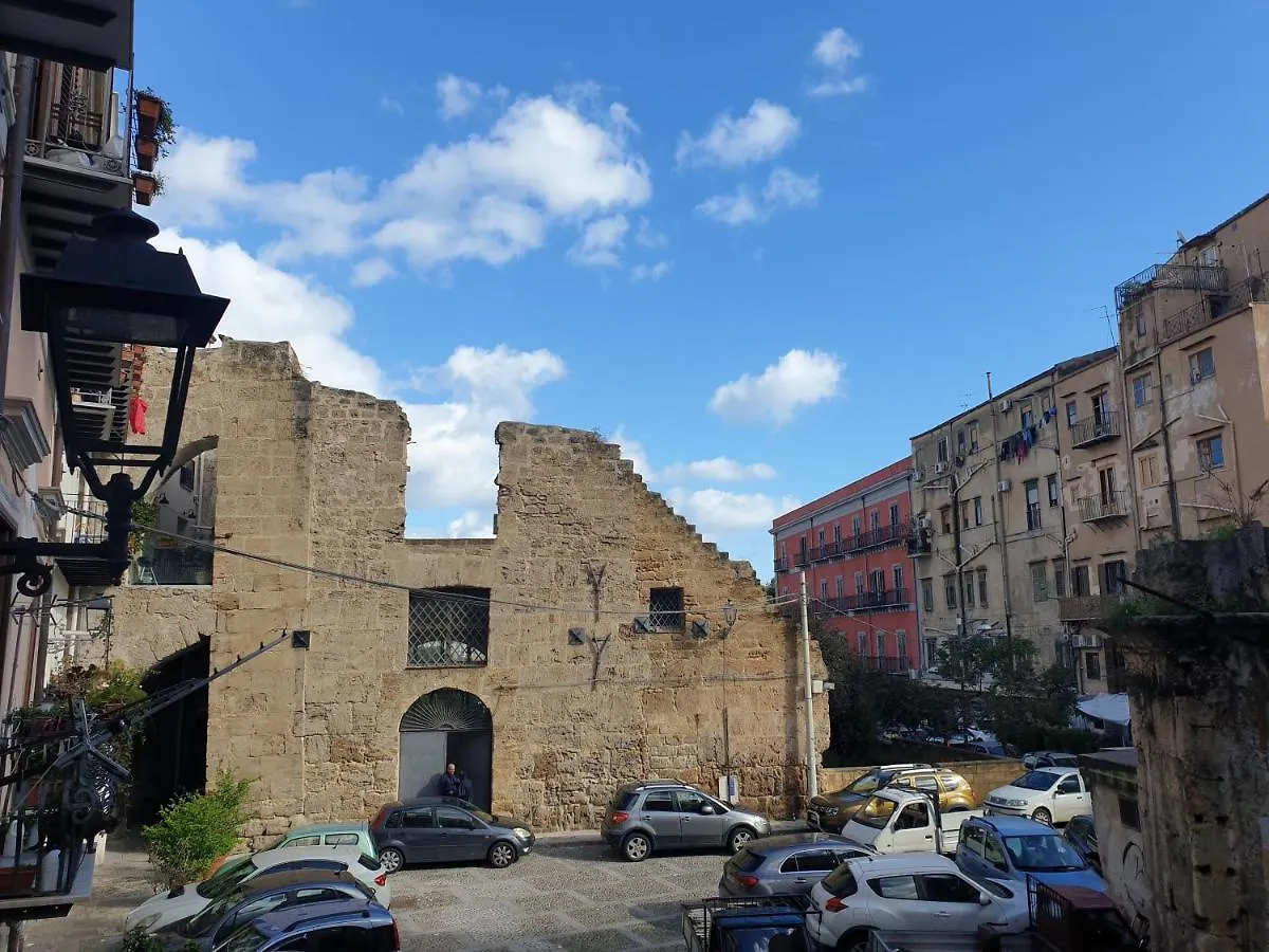 Residenza Tarzana Otel Palermo İtalya