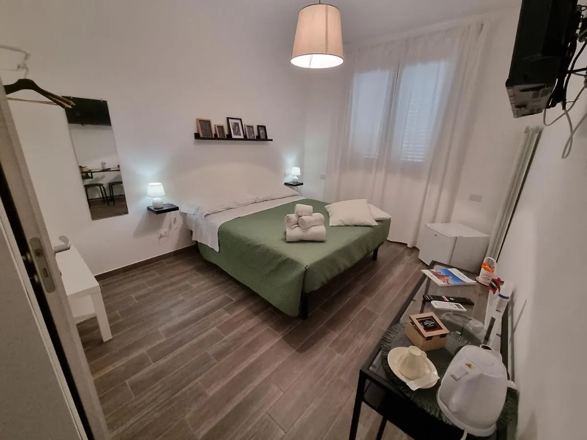 Konukevi Residenza Tarzana Otel Palermo İtalya