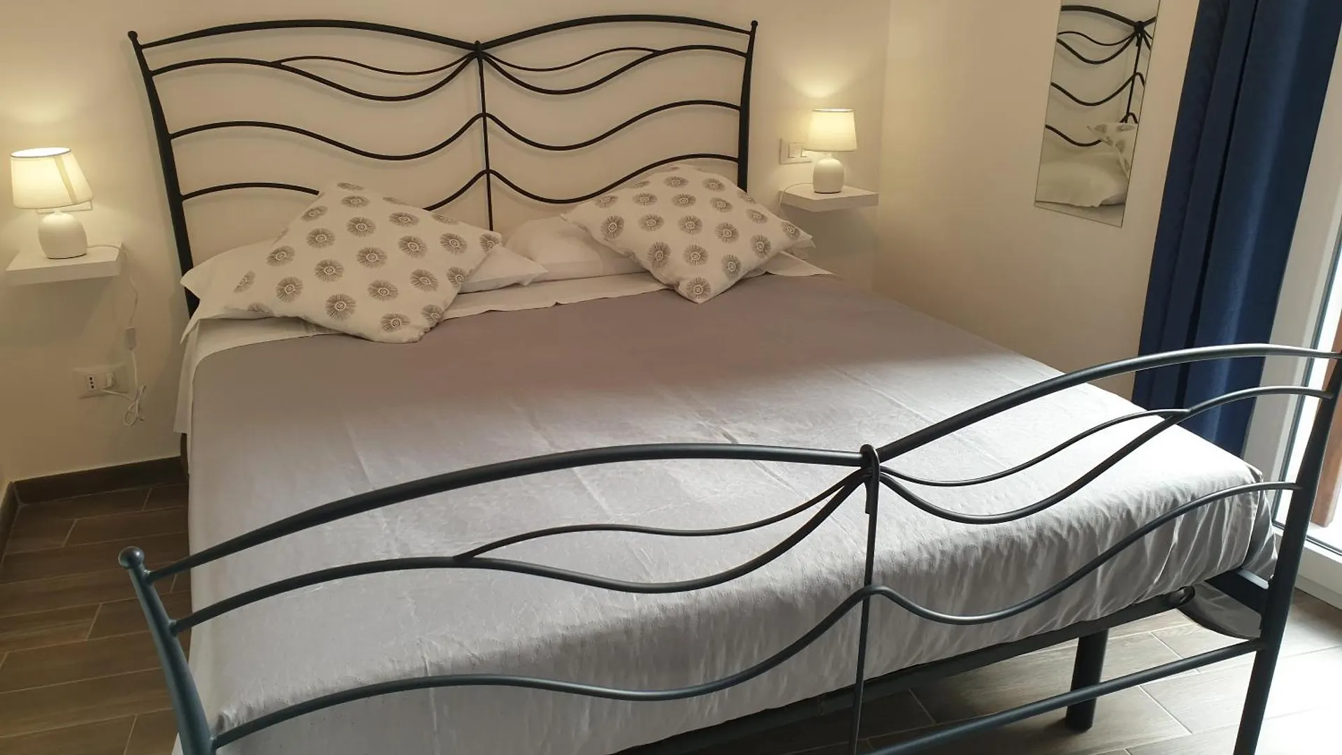 Residenza Tarzana Otel Palermo 0*,  İtalya