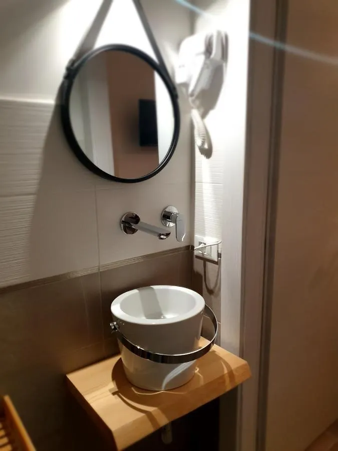 מלון פלרמו Residenza Tarzana