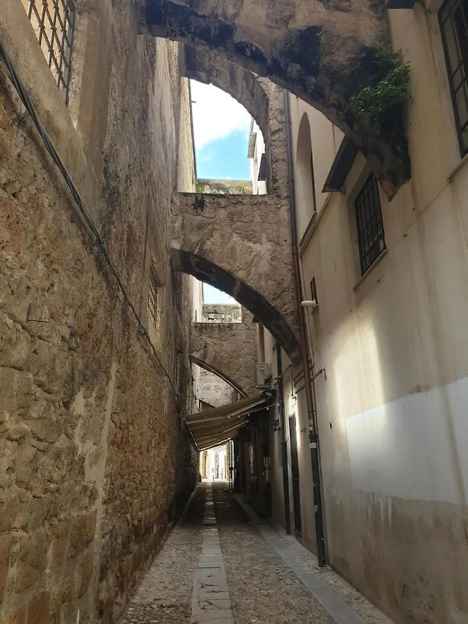 מלון פלרמו Residenza Tarzana בית הארחה