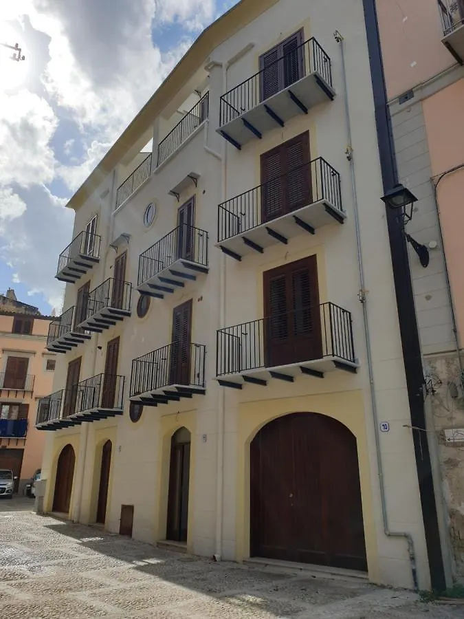 巴勒莫 Residenza Tarzana酒店 招待所