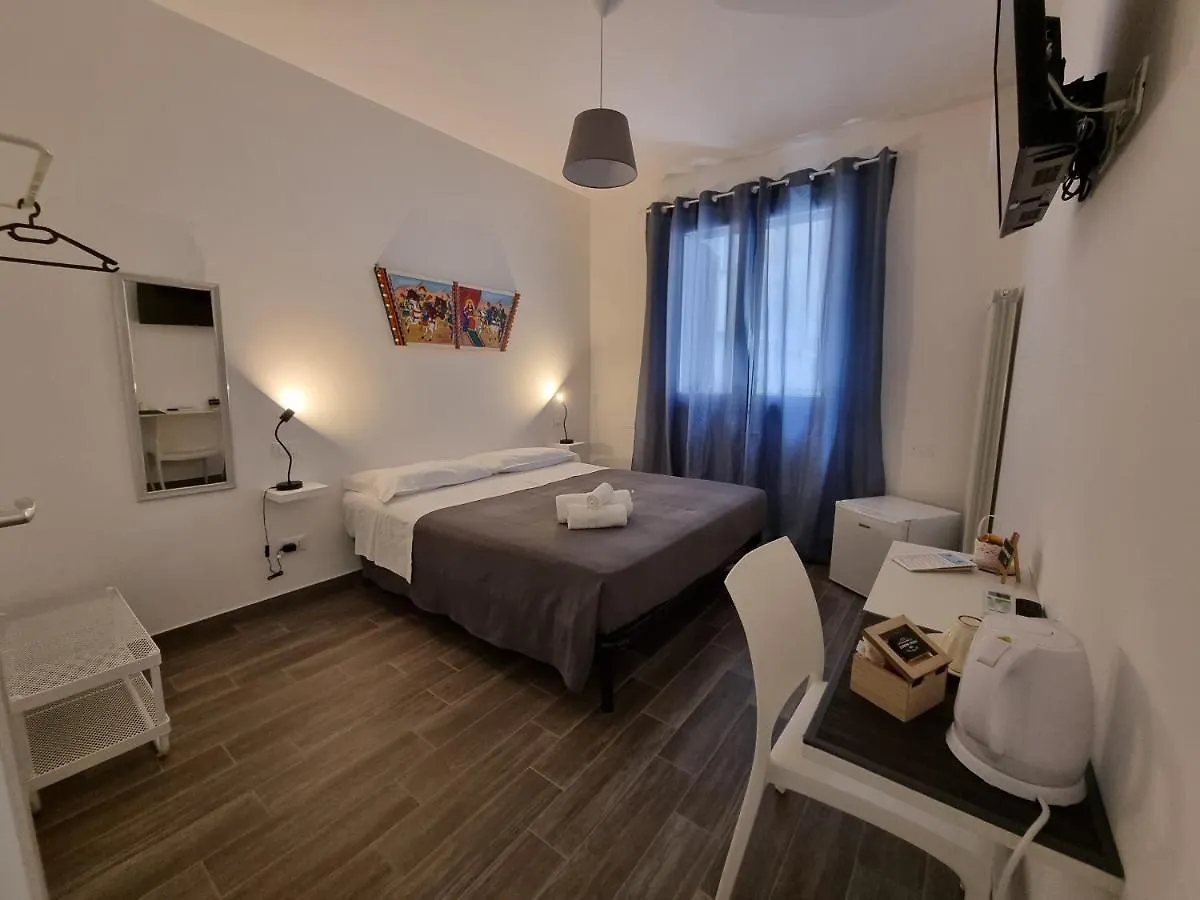 בית הארחה מלון פלרמו Residenza Tarzana