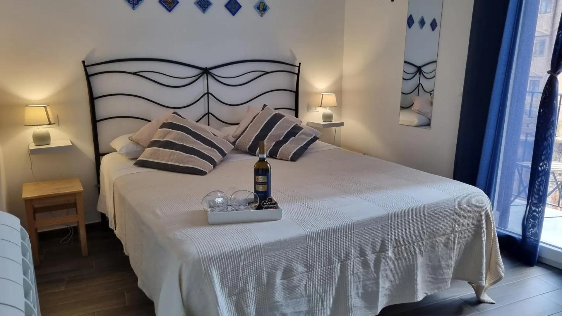 בית הארחה מלון פלרמו Residenza Tarzana